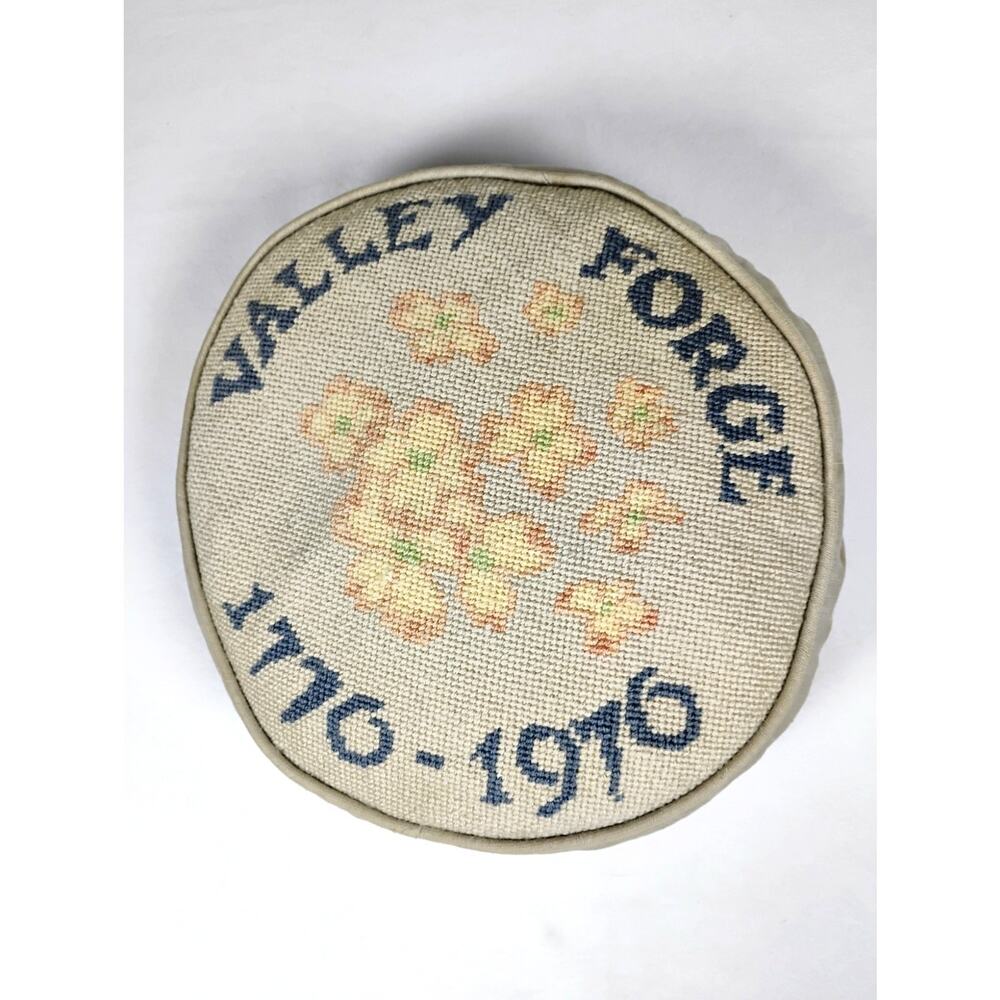 Vintage Valley Forge 1776 1976 Bicentennial Round Needlepoint Throw Pillow